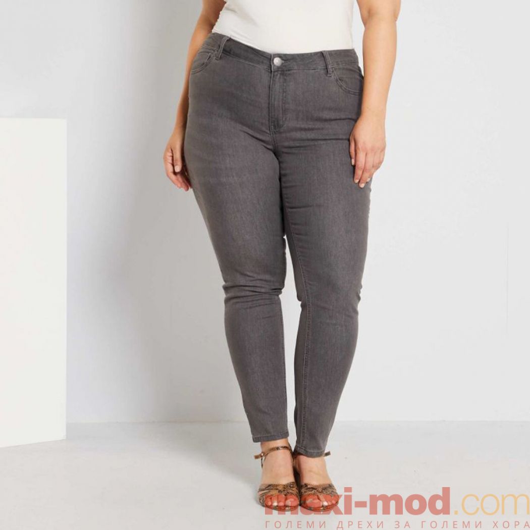 Ластични дамски дънки макси размер