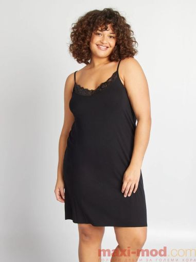 Голям размер дантелена нощница 