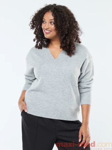 Пуловер с V-образно деколте с едра плетка