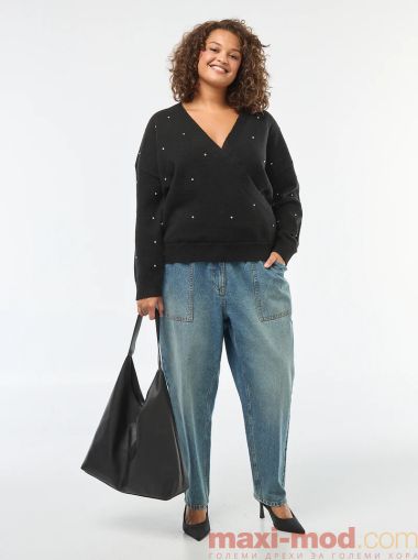 Пуловер с остро деколте и украса с кристали