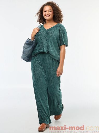 Широки панталони от кадифе