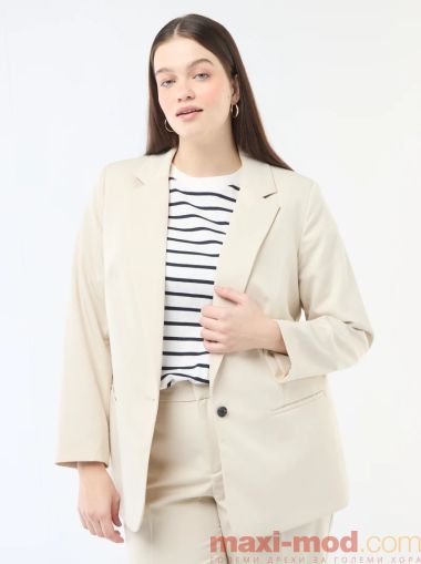 Дълго вталено сако