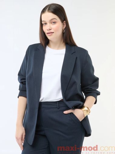 Дълго вталено сако