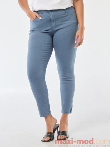 Тесни панталони с висока талия 