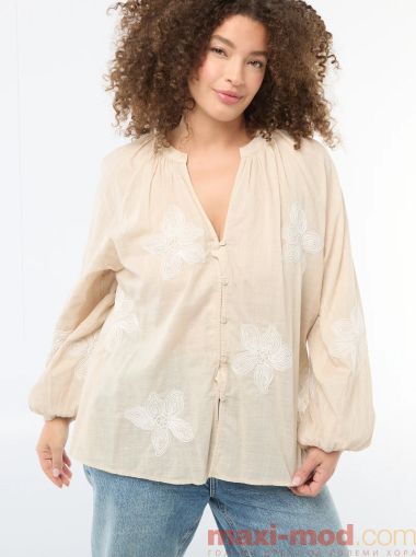 Дамска блуза с бродерия