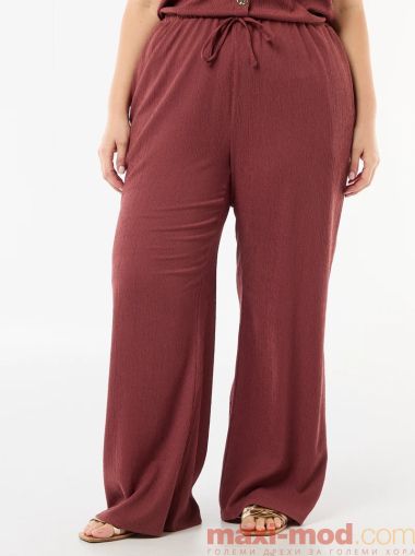 Широк дамски панталон голям размер