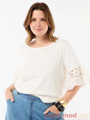 Дамска блуза с дантела