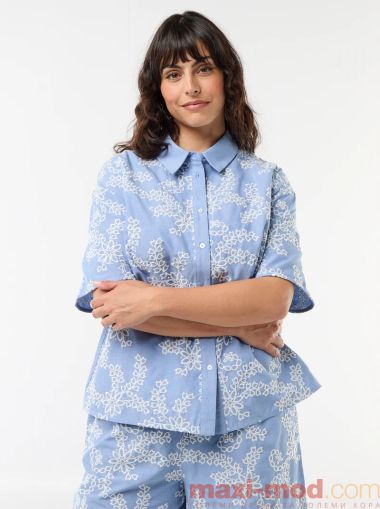 Дамска риза с къс ръкав с бродерия