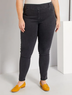 Леки дамски дънки макси размер