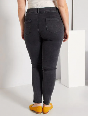 Леки дамски дънки макси размер