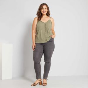 Ластични дамски дънки макси размер