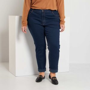 Еластични дамски дънки макси размер