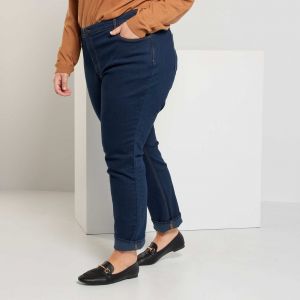 Еластични дамски дънки макси размер