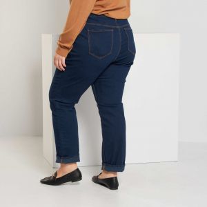 Еластични дамски дънки макси размер