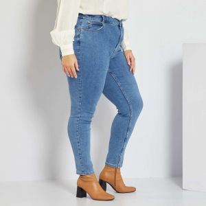 Дaмски дънки макси размер