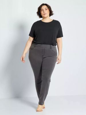 Тънки дамски дънки голям размер