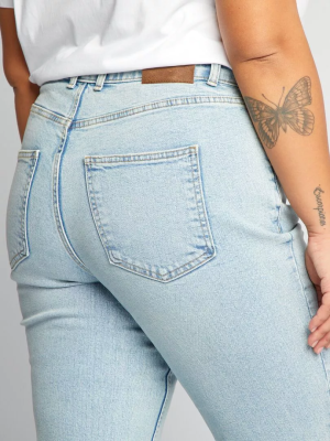 Широки дамски дънки макси размер