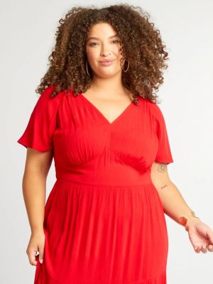 Дълга рокля с V-образно деколте