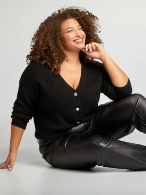 Голям  размер дамска жиелетка с копчета