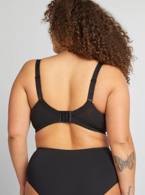 Голям размер дамски сутиен 