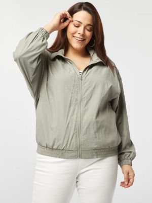 Водоустойчива дамска ветровка макси размер