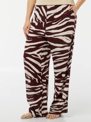 Широк дамски  панталон голям размер