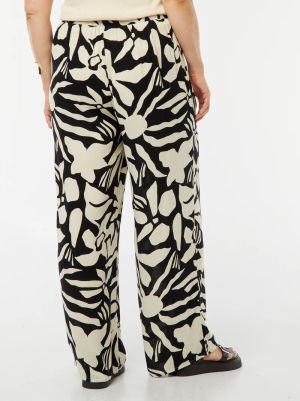 Широк дамски панталон макси размер