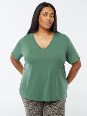 Голям размер дамска тениска с V-образно деколте