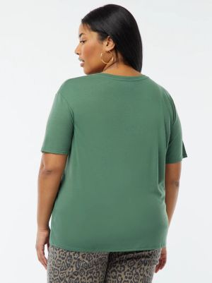 Голям размер дамска тениска с V-образно деколте