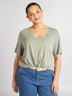 Голям размер дамска тениска с V-образно деколте