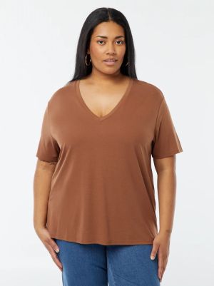 Голям размер дамска тениска с V-образно деколте