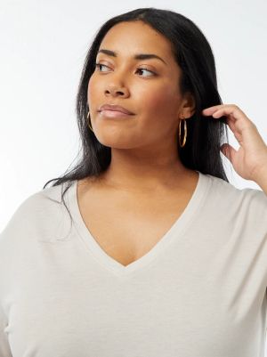 Голям размер дамска тениска с V-образно деколте