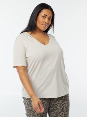 Голям размер дамска тениска с V-образно деколте