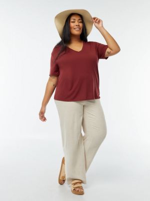 Голям размер дамска тениска с V-образно деколте