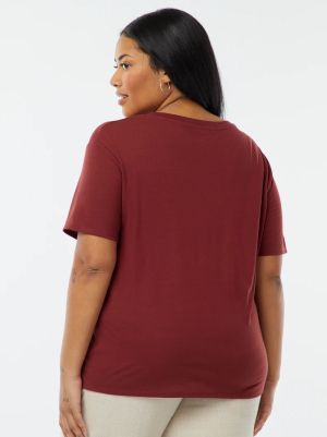 Голям размер дамска тениска с V-образно деколте