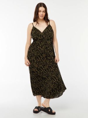 Рокля с креп ефект и тънки презрамки