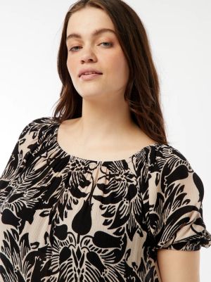 Дълга рокля с деколте Бардо 