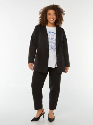 Дълго вталено сако