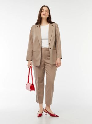 Дълго вталено сако