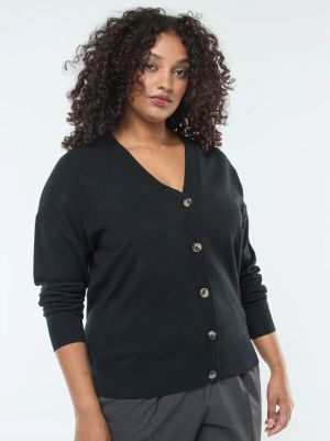 Лека жилетка с V-образно деколте с копчета