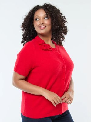 Елек с къс ръкав и флорална бродерия