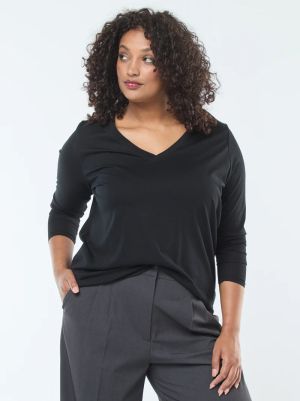 Голям размер дамска блуза с V-образно деколте