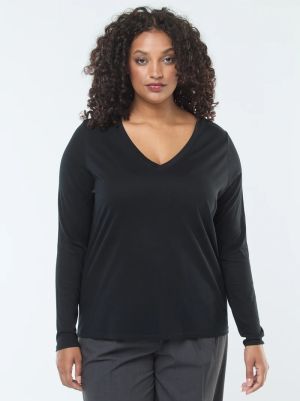 Голям размер дамска блуза с V-образно деколте