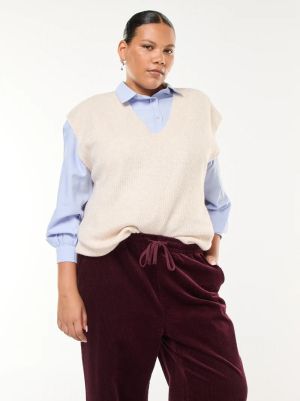 Дамско плетен пуловер без ръкави