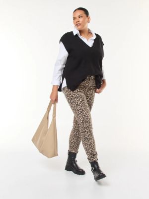 Дамско плетен пуловер без ръкави