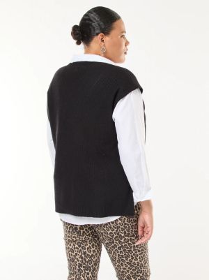 Дамско плетен пуловер без ръкави