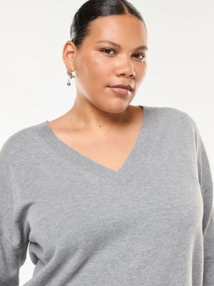 Фино плетен пуловер с V-образно деколте