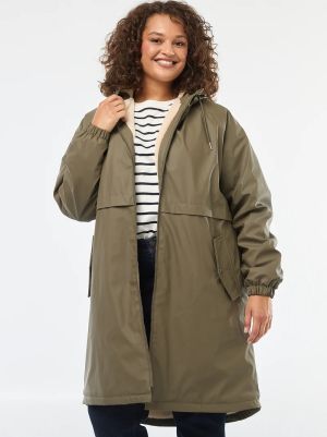 Дълга водоустойчива парка с подплата