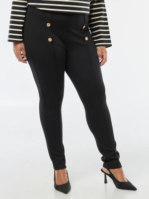 Тесни панталони с висока талия 