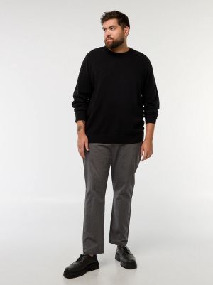 Мъжки пуловер обло деколте 